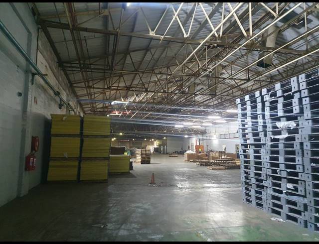 3,010M² FACTORY TO LET IN BELLVILLE SOUTH INDUSTRIA
